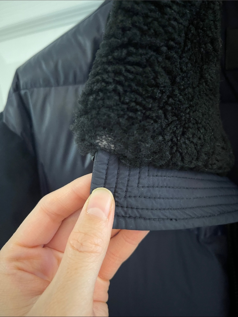 💯 Authentic Mackage Navy Mixed Media Down Bomber Jacket w/ Shearling Collar - Picture 13 of 16